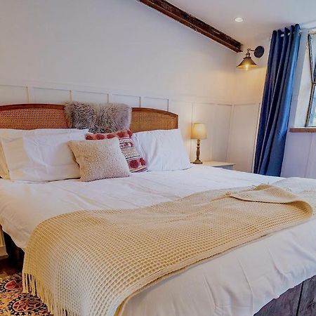 Luxury Barn With Hot Tub, Spa Treatments, Private Dining Little Budworth Exterior foto